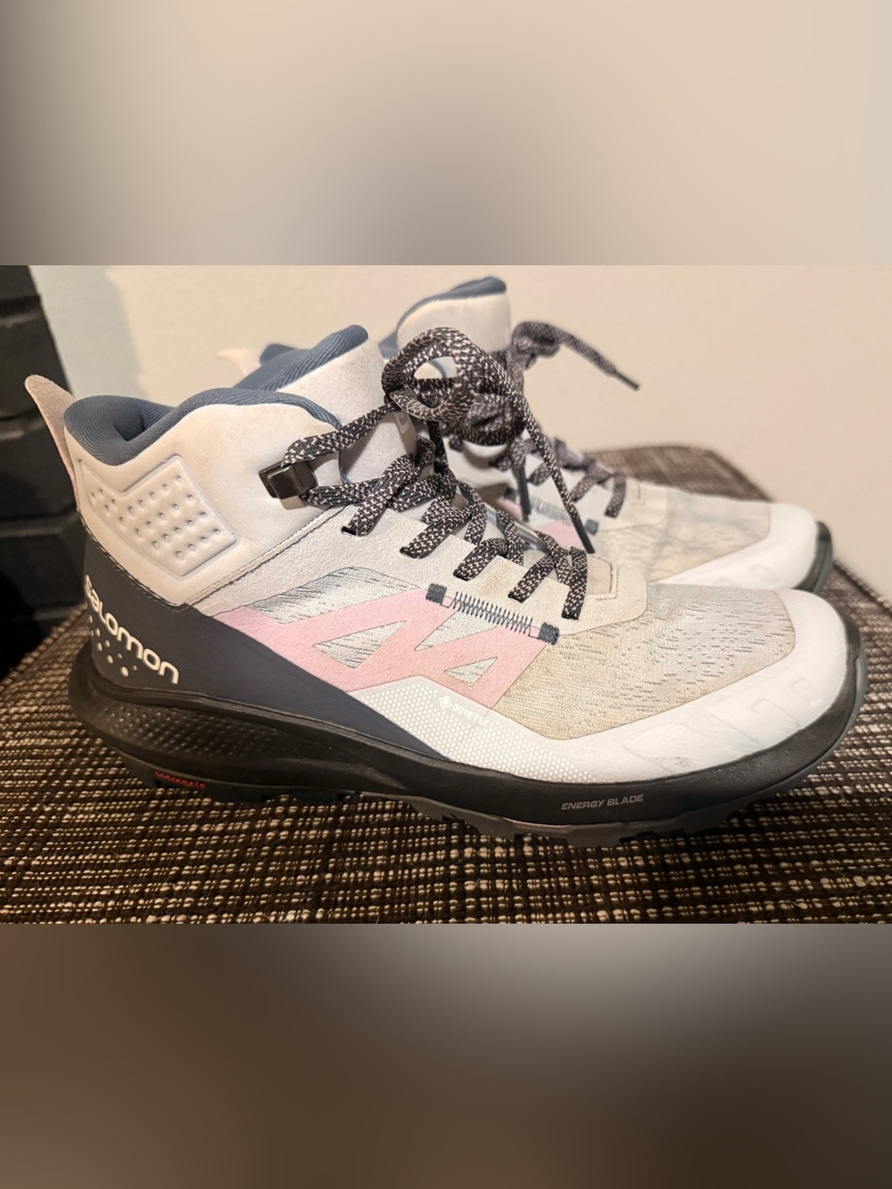 Salomon Outpulse Mid GTX Gore Gray/Pink Hikers